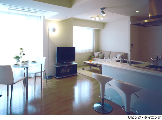 ���r���O�E�_�C�j���O